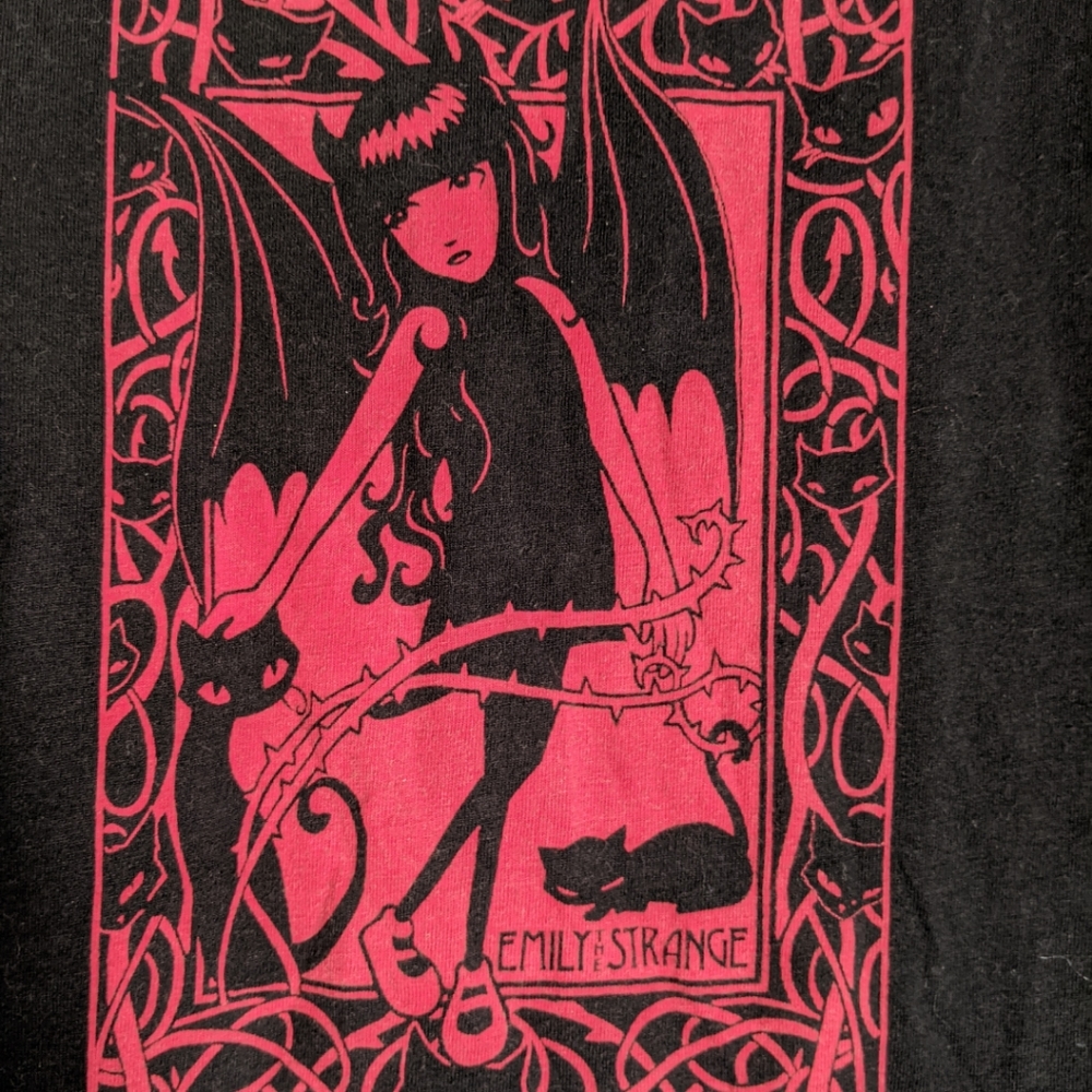 Emily The Strange Tee. Size L - Picture 2 of 4